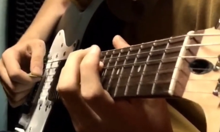 ELEKTRO GİTAR DERSİ (ÖĞRENCİMİZ: YAĞIZ DEMİRPEHLİVAN)